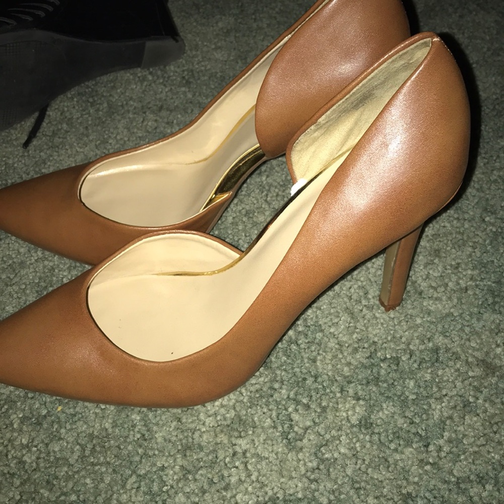 Heels - Picture 2 of 2
